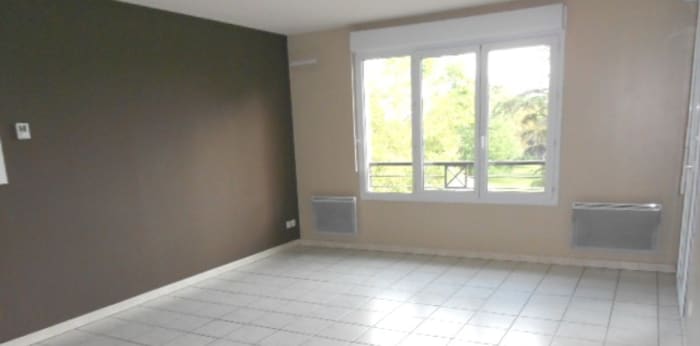 Image 2 sur 10 - Appartement  ·  Location · Francheville (69340) · 3 pièces · 61m²
