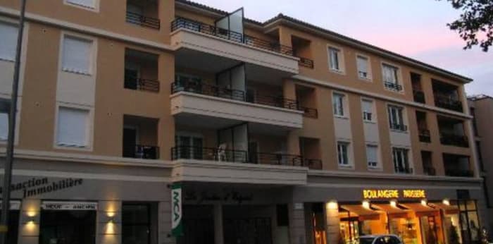 Image 3 sur 10 - Appartement  ·  Location · Francheville (69340) · 3 pièces · 61m²