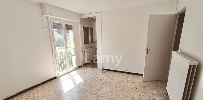 Image 1 sur 6 - Appartement  ·  Location · Aix En Provence (13090) · 1 pièce · 31m²