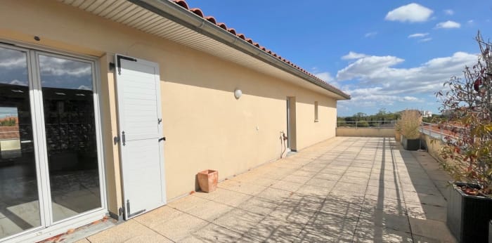 Image 7 sur 8 - Appartement  ·  Location · Toulouse (31300) · 4 pièces · 116m²