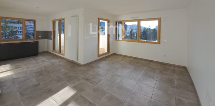 Image 1 sur 7 - Appartement  ·  Location · Chambery (73000) · 3 pièces · 74m²