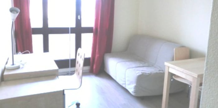 Image 1 sur 12 - Appartement  ·  Location · Aix En Provence (13090) · 1 pièce · 15m²
