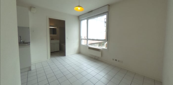 Image 9 sur 12 - Appartement  ·  Location · Grenoble (38000) · 1 pièce · 18m²