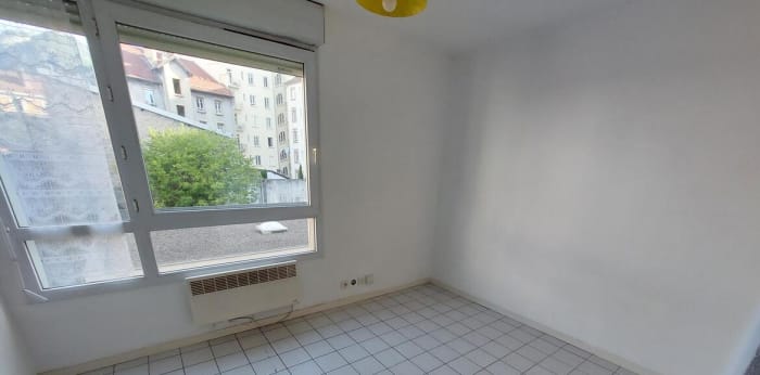 Image 3 sur 12 - Appartement  ·  Location · Grenoble (38000) · 1 pièce · 18m²
