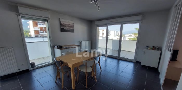 Image 6 sur 9 - Appartement  ·  Location · Grenoble (38100) · 4 pièces · 78m²