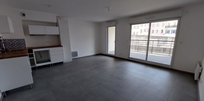 Image 4 sur 9 - Appartement  ·  Location · Marseille (13007) · 3 pièces · 67m²