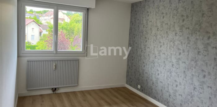 Image 12 sur 13 - Appartement  ·  Location · Lons Le Saunier (39000) · 2 pièces · 65m²
