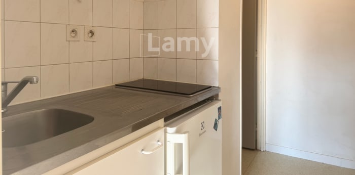 Image 3 sur 8 - Appartement  ·  Location · Clermont Ferrand (63000) · 1 pièce · 21m²