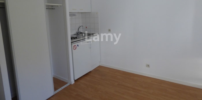 Image 3 sur 4 - Appartement  ·  Location · Rennes (35000) · 1 pièce · 17m²