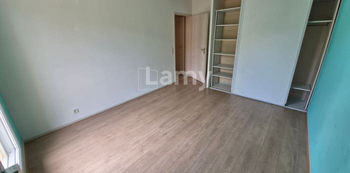 Image 8 sur 17 - Appartement  ·  Location · St Georges Sur Baulche (89000) · 4 pièces · 102m²