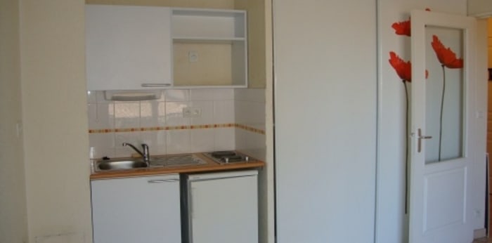 Image 2 sur 5 - Appartement  ·  Location · Nimes (30000) · 2 pièces · 37m²