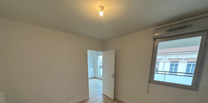 Image 12 sur 16 - Appartement  ·  Location · Lyon (69007) · 2 pièces · 44m²