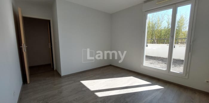 Image 13 sur 15 - Appartement  ·  Location · Besancon (25000) · 4 pièces · 85m²