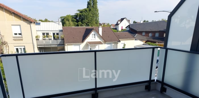 Image 5 sur 7 - Appartement  ·  Location · Chatou (78400) · 2 pièces · 46m²