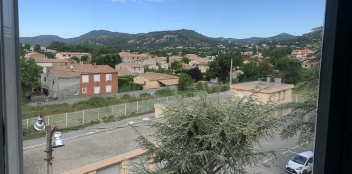 Image 2 sur 8 - Appartement  ·  Location · Digne Les Bains (04000) · 3 pièces · 52m²
