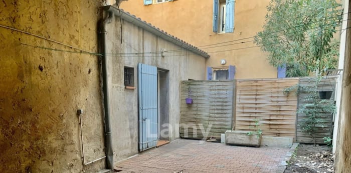 Image 2 sur 4 - Appartement  ·  Location · Trets (13530) · 3 pièces · 74m²
