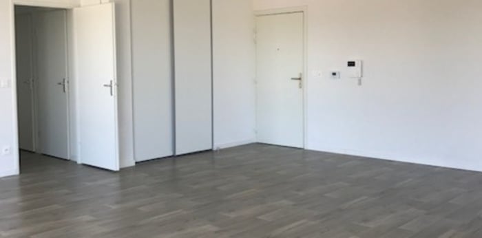 Image 1 sur 8 - Appartement  ·  Location · Cenon (33150) · 3 pièces · 86m²