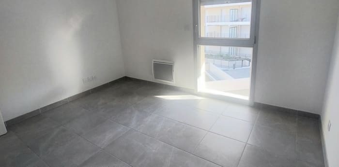 Image 5 sur 12 - Appartement  ·  Location · Trets (13530) · 3 pièces · 77m²