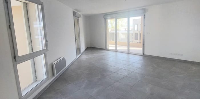 Image 9 sur 12 - Appartement  ·  Location · Trets (13530) · 3 pièces · 77m²