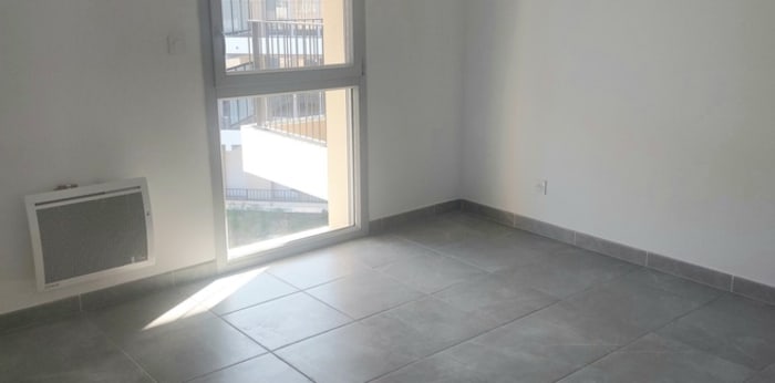 Image 2 sur 12 - Appartement  ·  Location · Trets (13530) · 3 pièces · 77m²