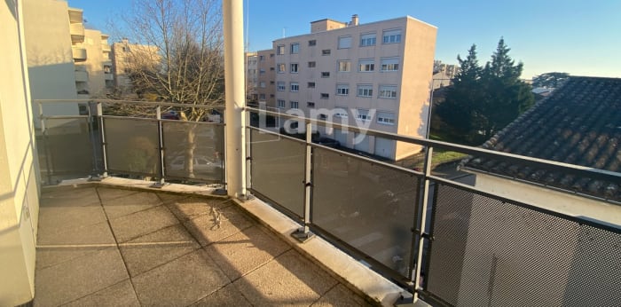 Image 4 sur 18 - Appartement  ·  Location · Caluire Et Cuire (69300) · 3 pièces · 63m²