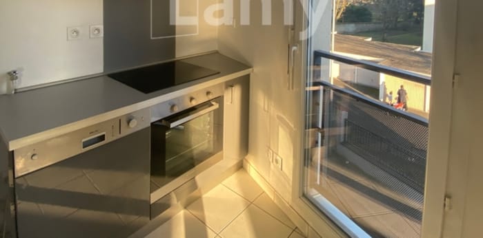 Image 13 sur 18 - Appartement  ·  Location · Caluire Et Cuire (69300) · 3 pièces · 63m²