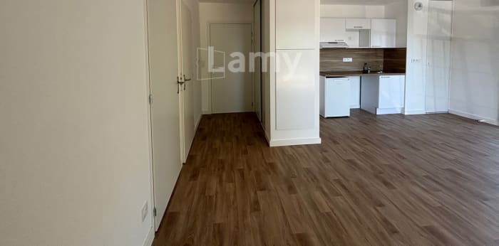 Image 4 sur 8 - Appartement  ·  Location · Chateauneuf D Ille Et Vilaine (35430) · 2 pièces · 46m²