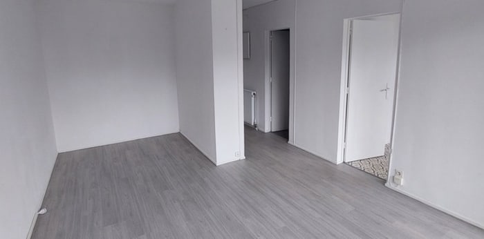 Image 1 sur 5 - Appartement  ·  Location · Bordeaux (33200) · 1 pièce · 31m²