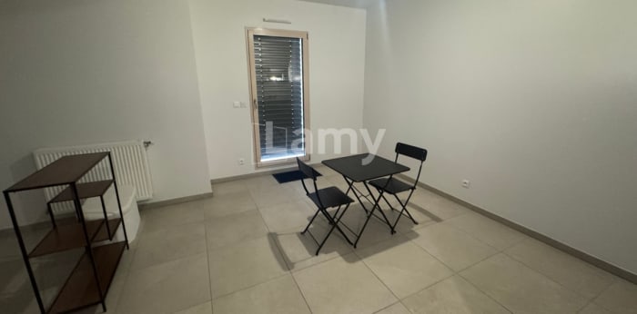 Image 2 sur 3 - Appartement  ·  Location · Lyon (69007) · 1 pièce · 39m²