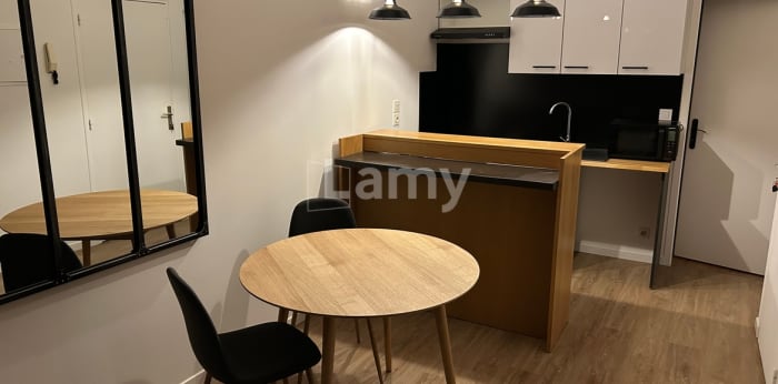 Image 2 sur 4 - Appartement  ·  Location · Bordeaux (33000) · 2 pièces · 27m²