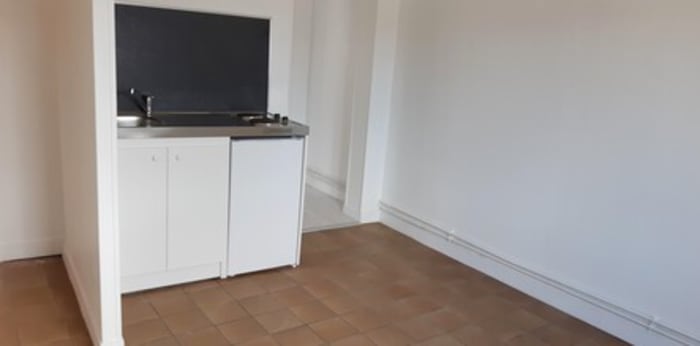 Image 1 sur 3 - Appartement  ·  Location · Reims (51100) · 1 pièce · 29m²