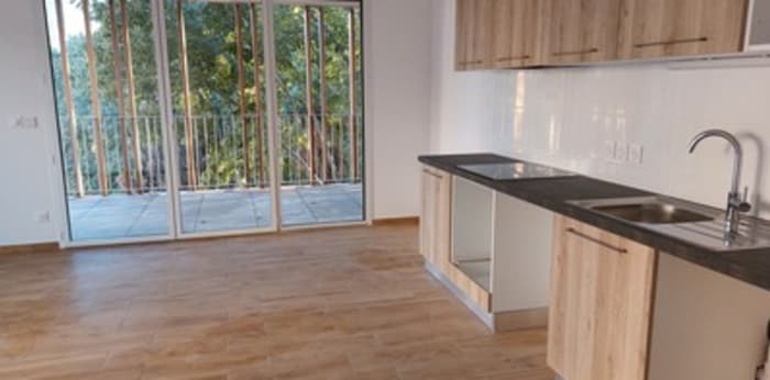 Image 5 sur 12 - Appartement  ·  Location · Marseille (13008) · 3 pièces · 61m²