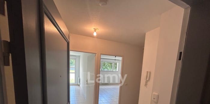 Image 9 sur 9 - Appartement  ·  Location · St Saulve (59880) · 2 pièces · 56m²