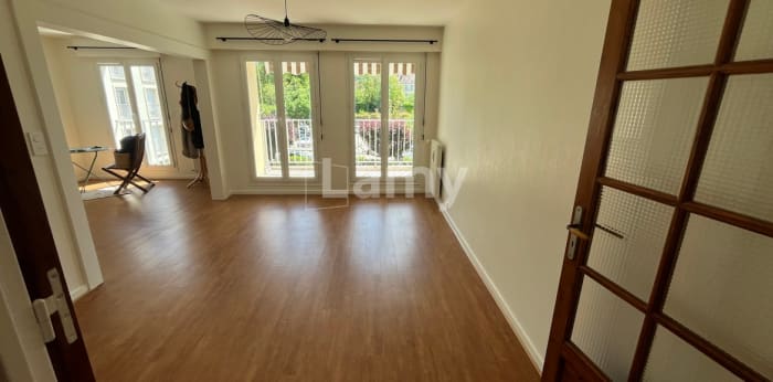 Image 6 sur 9 - Appartement  ·  Location · Lons Le Saunier (39000) · 4 pièces · 78m²