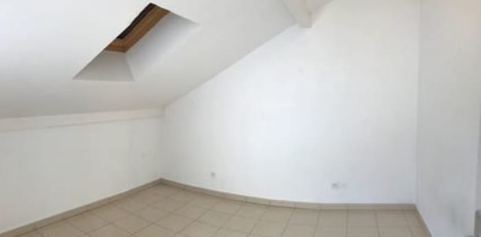 Image 11 sur 18 - Appartement  ·  Location · Craponne (69290) · 5 pièces · 82m²