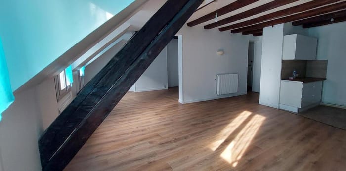 Image 2 sur 12 - Appartement  ·  Location · Besancon (25000) · 2 pièces · 51m²