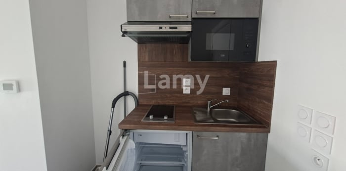 Image 3 sur 5 - Appartement  ·  Location · Clermont Ferrand (63000) · 1 pièce · 30m²