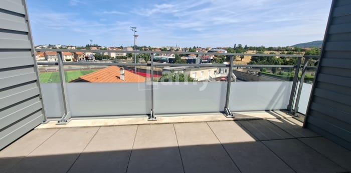 Image 4 sur 5 - Appartement  ·  Location · Clermont Ferrand (63000) · 1 pièce · 30m²