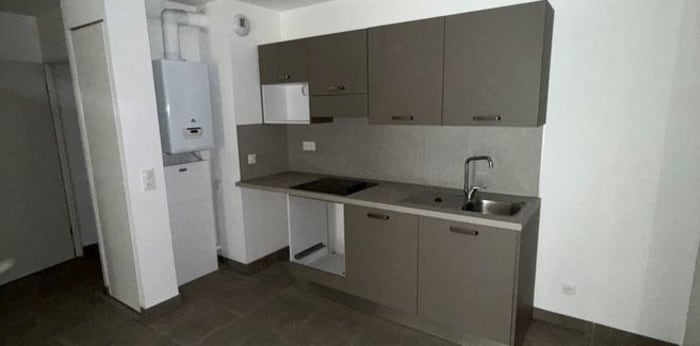 Image 2 sur 6 - Appartement  ·  Location · Bordeaux (33300) · 2 pièces · 46m²