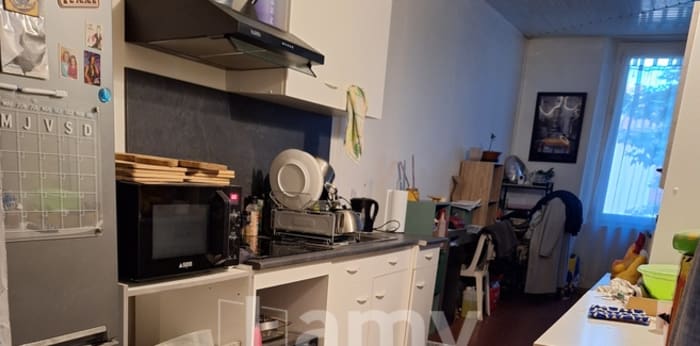 Image 1 sur 4 - Appartement  ·  Location · Trets (13530) · 44m²