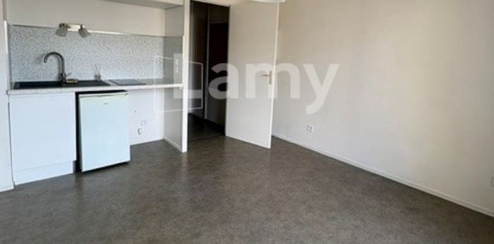 Image 2 sur 5 - Appartement  ·  Location · Metz (57050) · 1 pièce · 20m²