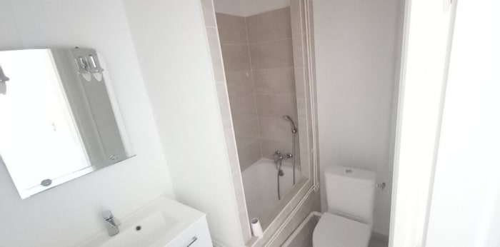 Image 5 sur 8 - Appartement  ·  Location · Aix Les Bains (73100) · 1 pièce · 30m²
