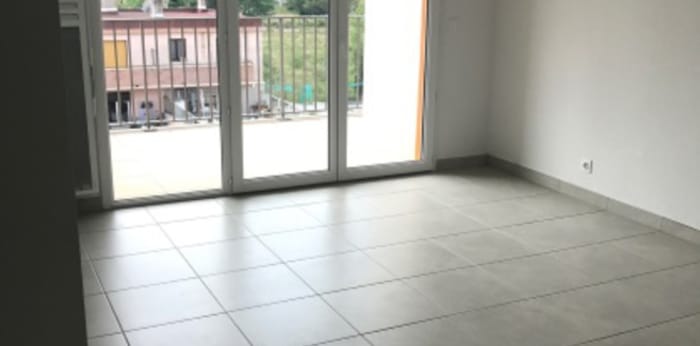 Image 2 sur 17 - Appartement  ·  Location · Frejus (83600) · 2 pièces · 38m²