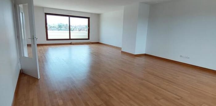 Image 4 sur 15 - Appartement  ·  Location · Compiegne (60200) · 5 pièces · 131m²