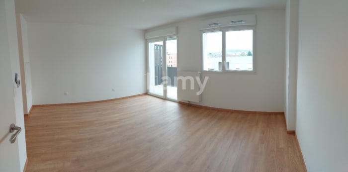 Image 2 sur 9 - Appartement  ·  Location · Vandoeuvre Les Nancy (54500) · 1 pièce · 31m²