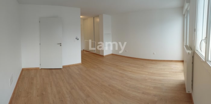 Image 8 sur 9 - Appartement  ·  Location · Vandoeuvre Les Nancy (54500) · 1 pièce · 31m²