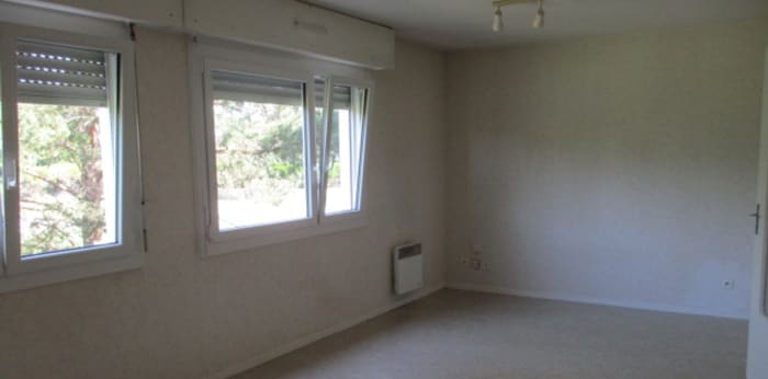 Image 11 sur 16 - Appartement  ·  Location · Dole (39100) · 1 pièce · 28m²