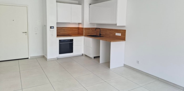 Image 8 sur 8 - Appartement  ·  Location · Cannes (06400) · 2 pièces · 42m²