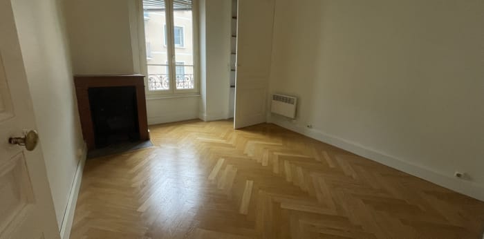 Image 1 sur 5 - Appartement  ·  Location · Villeurbanne (69100) · 2 pièces · 59m²