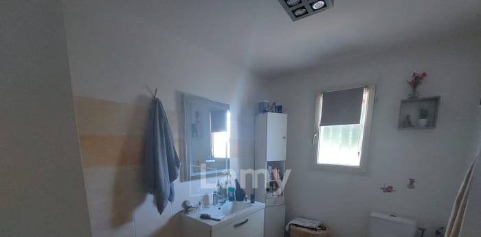 Image 5 sur 8 - Maison/villa  ·  Location · St Sulpice De Faleyrens (33330) · 4 pièces · 78m²